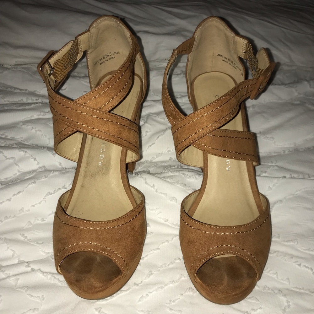 Chinese Laundry Platforms